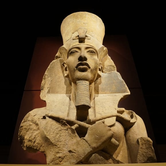 Achnaton. The Pharaon of Egypt