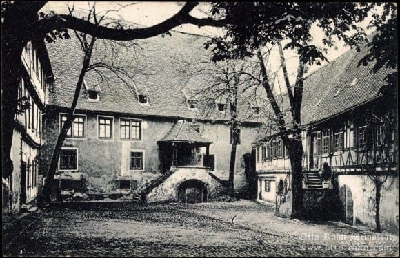 Kellereihof (Winery Yard)